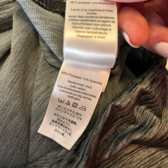 Vineyard Vines 🐳 Medium Performance Leggings-Tights-Fitted-Black&White Stripe - Picture 9 of 12